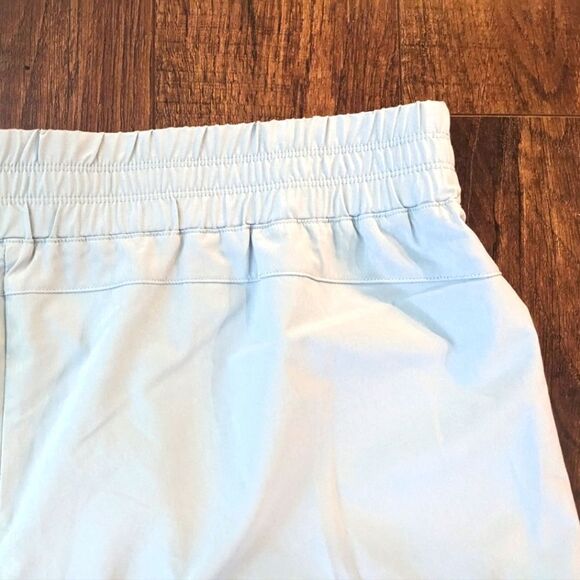 $5 Item! Reitmans Hyba 2X Recycled Plastic Contrast Hem Pocket Shorts - Picture 8 of 11